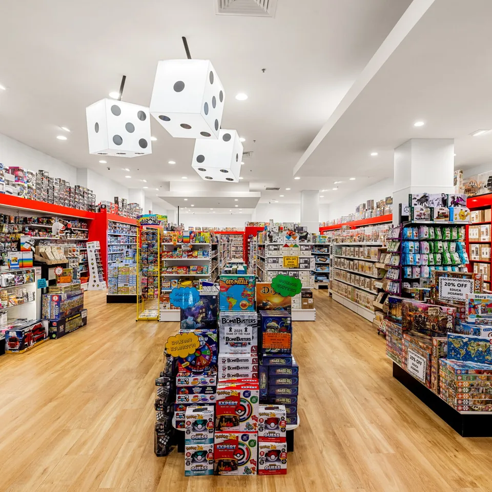 Dinya Designs retail interior with pendant lighting.