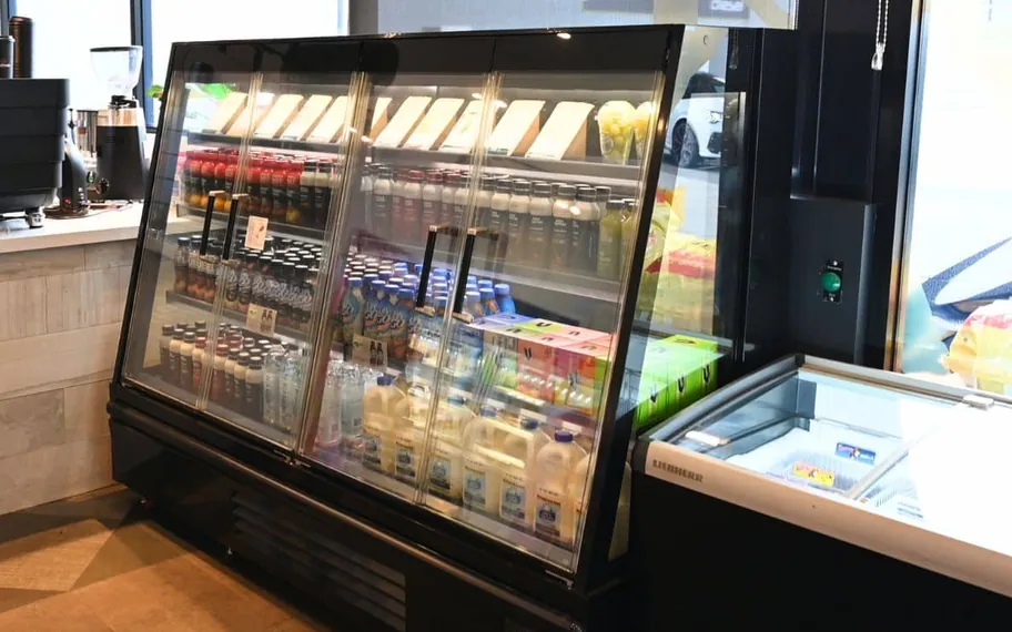 Bromic drinks display fridge in a cafe.