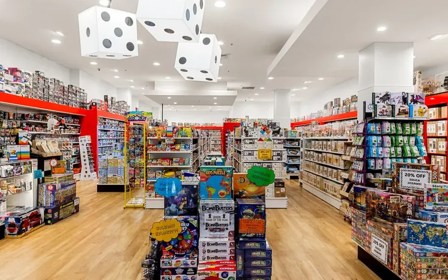 Dinya Designs retail interior.